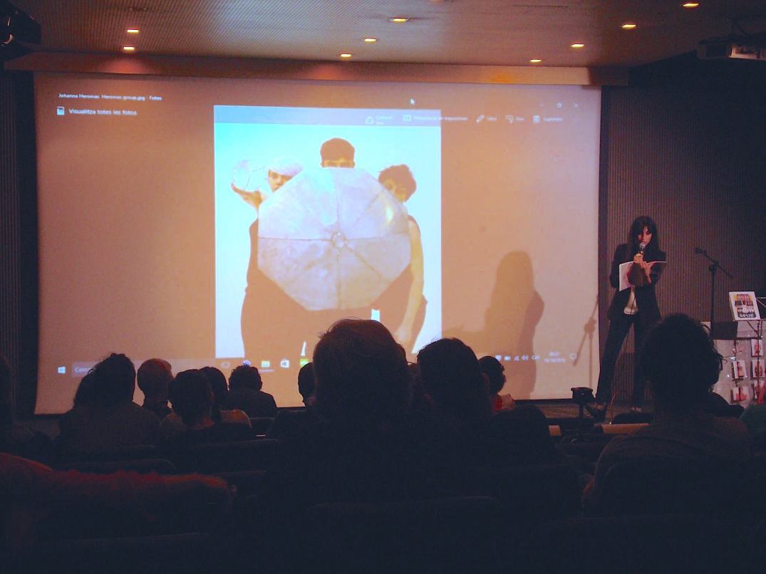 octubre-johanna-caplliure-retocada